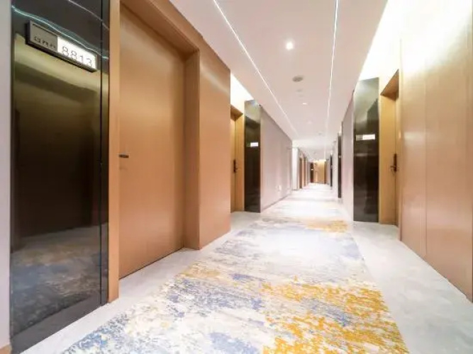 Ling Yun Hua Guan Hotel