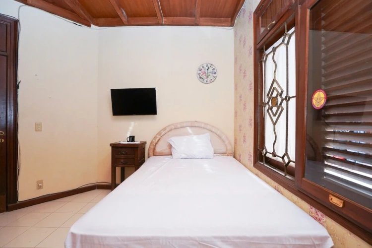 Deluxe Single room