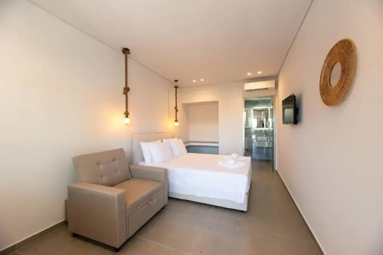Deluxe Studio