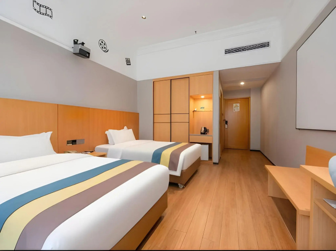 Carrianna Hotel