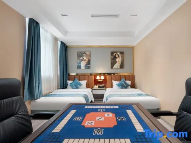Deluxe Quadruple Suite