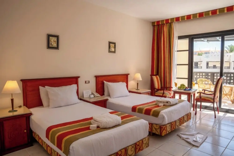 Superior Twin room with garden view