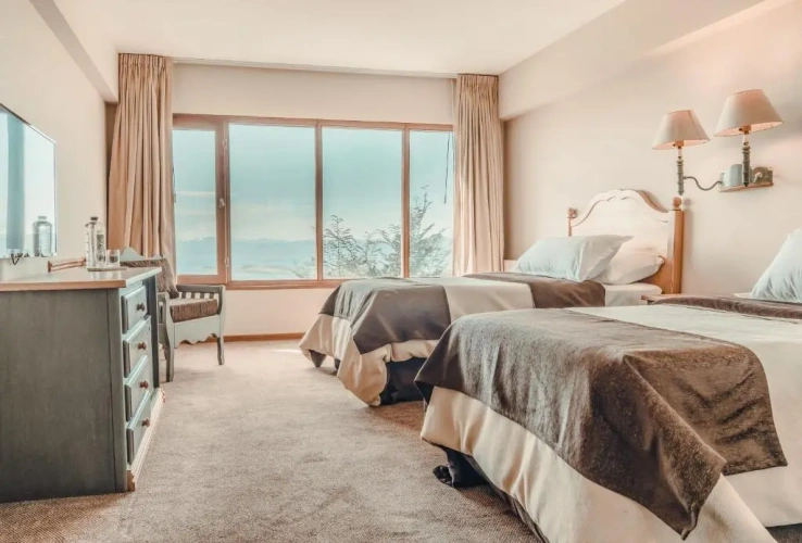 Standard Twin room with bay view