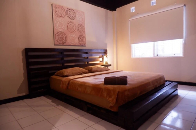 Home at 33 B&B