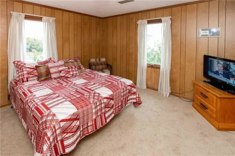 Hess Virginia - 5 Br Home