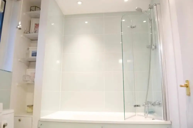 Beautiful Battersea Flat - 4 Guests