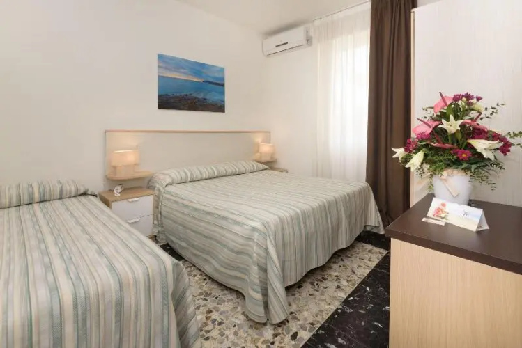 Hotel La Marina
