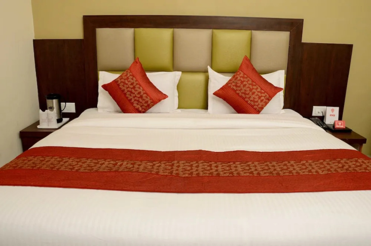 Collection O 4107 Hotel Aroma Inn