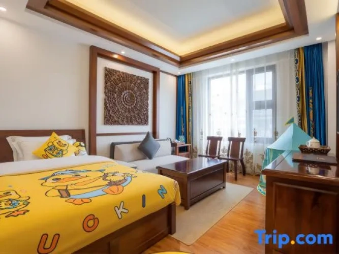 Deluxe Suite