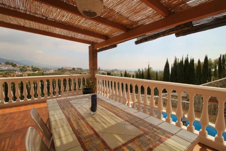 1055 Villa Cerrillo