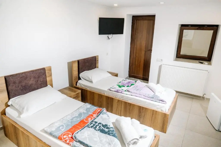 Hostel Re