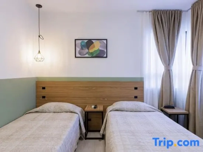 Luxury Twin Suite