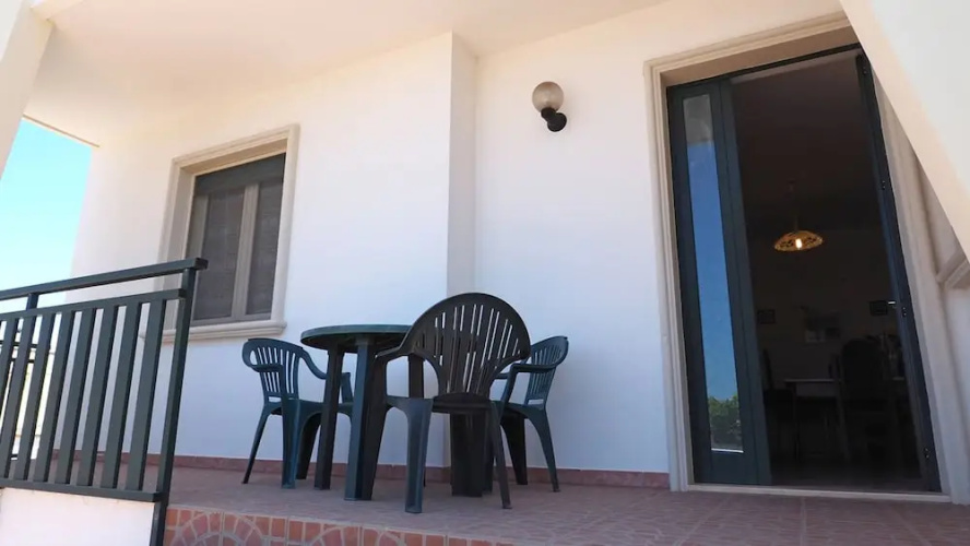 Villetta Torre Suda 2 - 6 Beds Just a few Meters From the sea