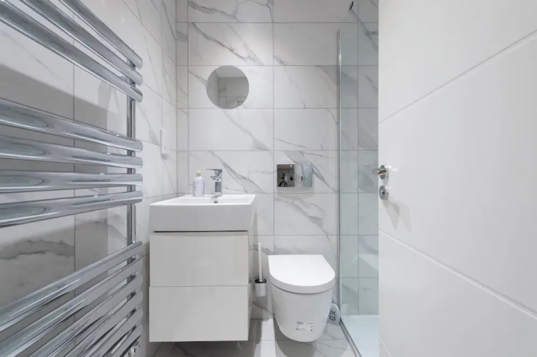 Exquisite 3BR Duplex Apartment, Air-con& Amenities