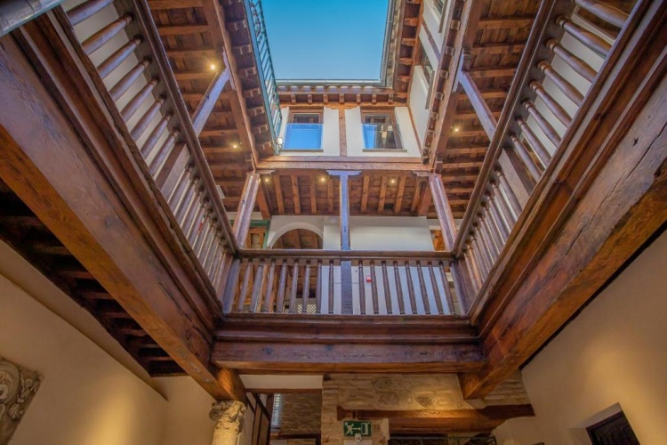 Standard room with balcony