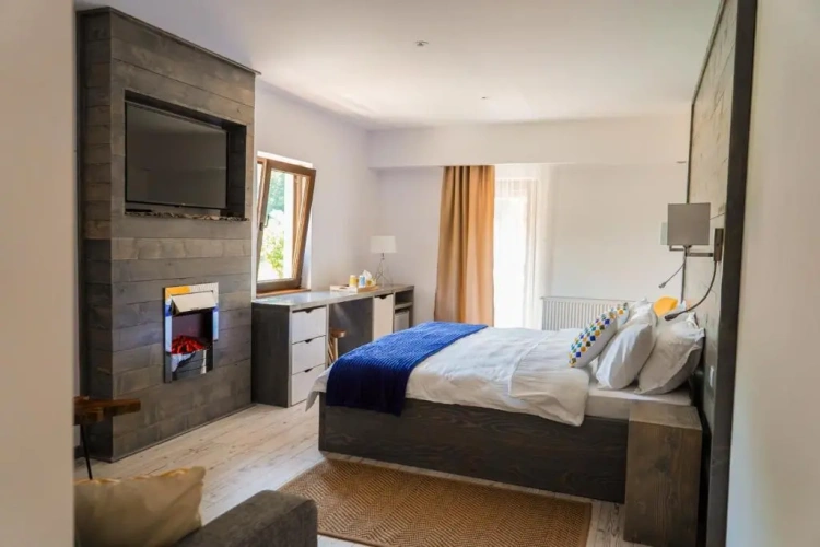 Standard Triple room with balcony