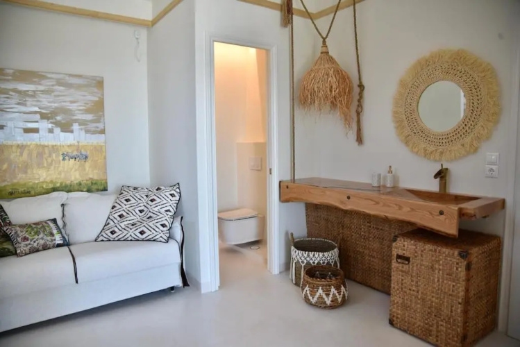 Elefthia Syros Exclusive Suite