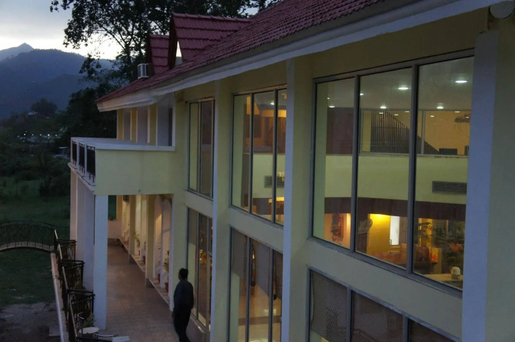 Riverside Resort