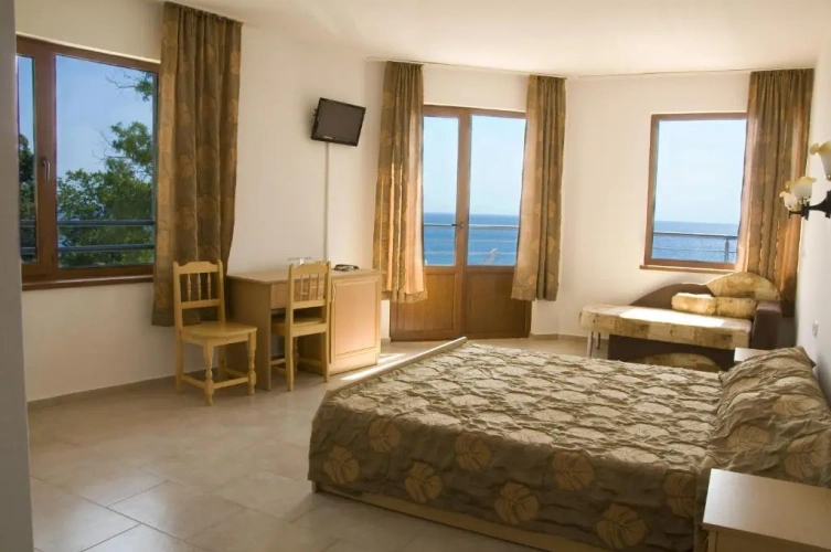 Deluxe Double room with balcony and with sea view