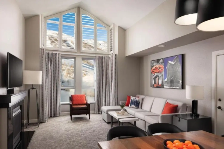 2 Bedrooms Villa
