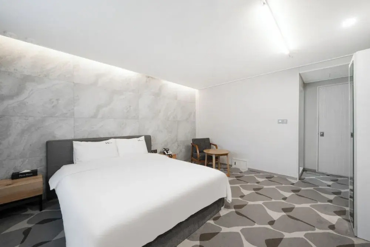 Haydn Hotel