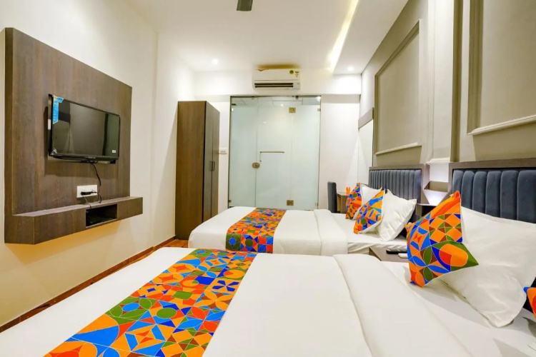 Fabhotel Gorrion International