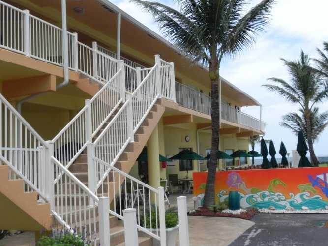 1 Bedroom Apartment with ocean view