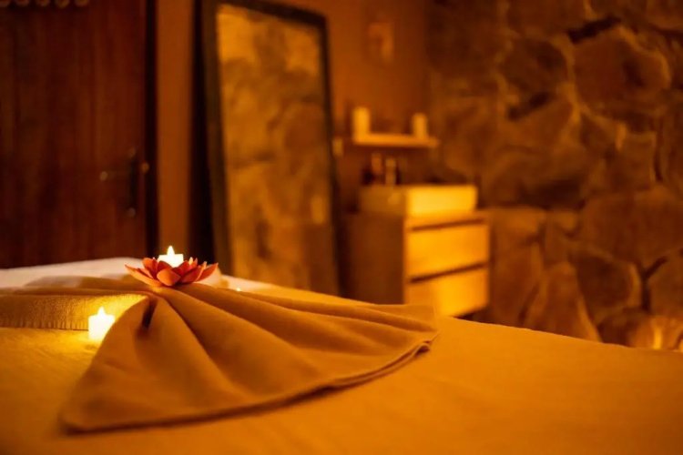 Liona Hotel