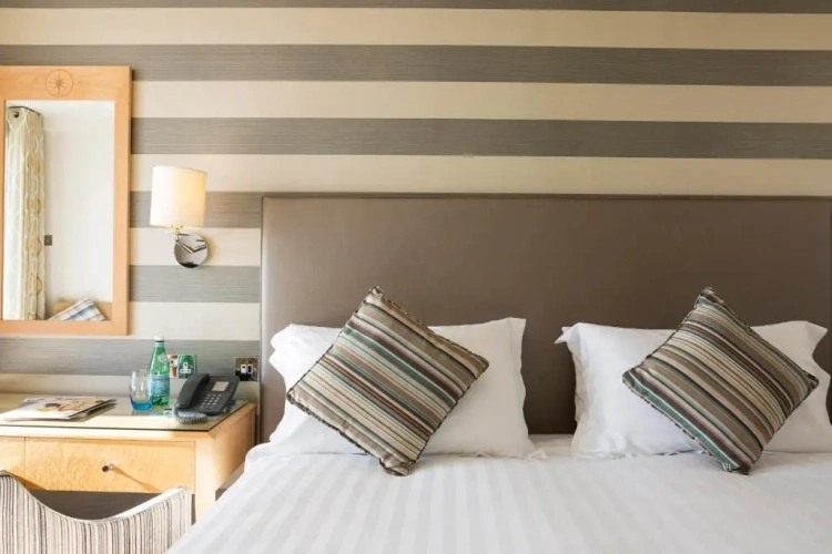 Standard Triple room with balcony and with sea view