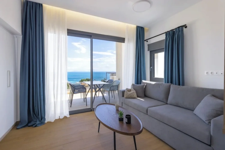 Studio with balcony and with sea view
