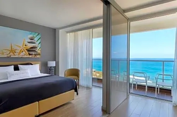 Deluxe Twin Suite
