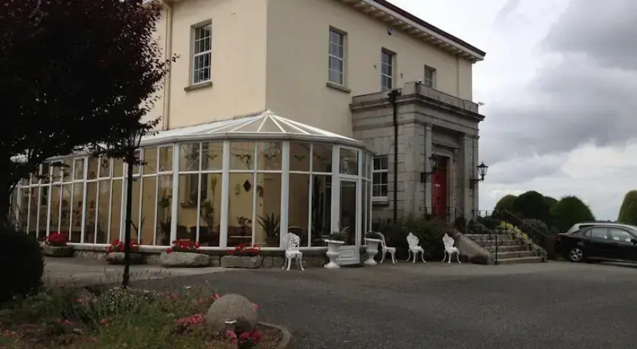 Slaney Manor