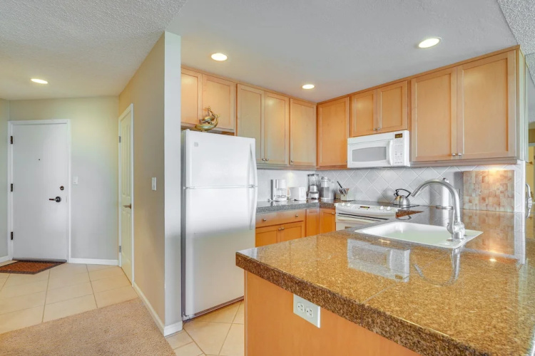 Watsonville Condo w/ Ocean Views & Beach Access