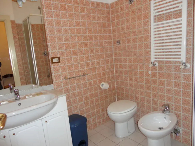 900 Liberty Guest House
