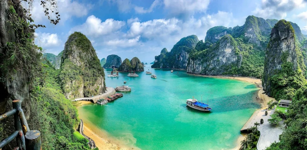 1925 Ha Long Hotel