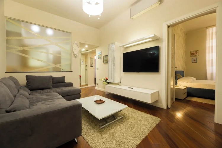 3 Bedrooms Apartment