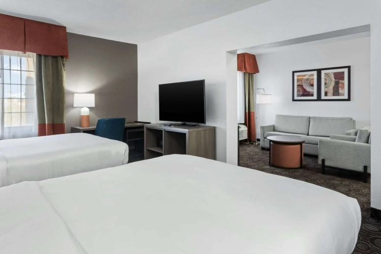 Quadruple Suite