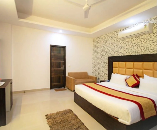 Hotel Callista Inn Golf Course Road