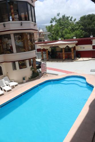 Hotel Luxe ConfortOver view