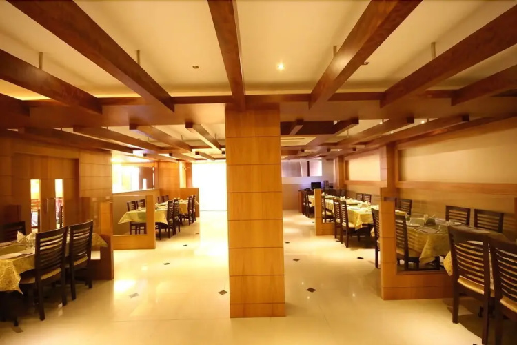Hotel Crescent Crest