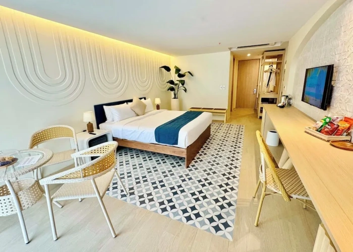 Standard Single room with balcony and with partial ocean view