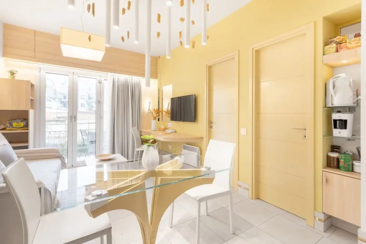 Apartment with balcony