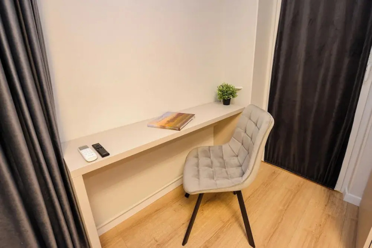 Libra Apartment - Two Bedrooms - 5 Guests - Next To Cismigiu Gardens