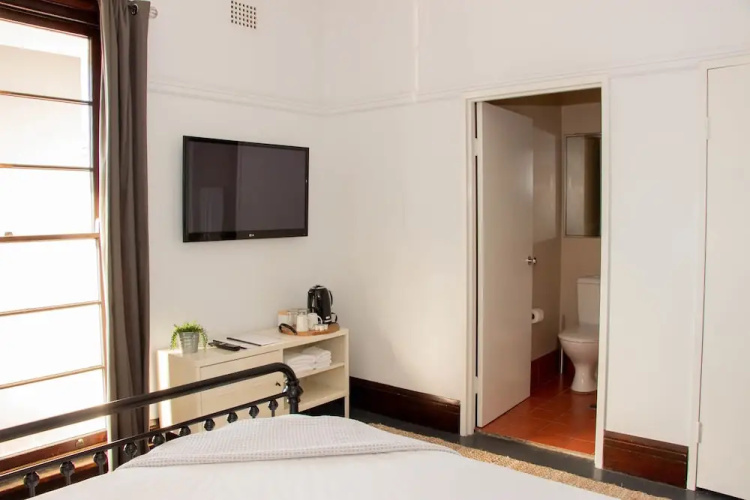 Charing Cross Hotel