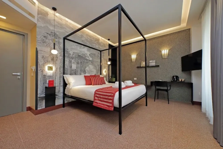 Classic Double room with city view