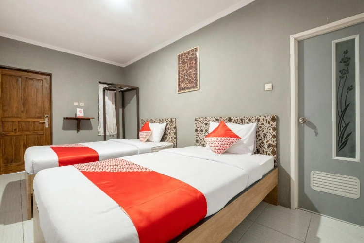 Standard Twin room