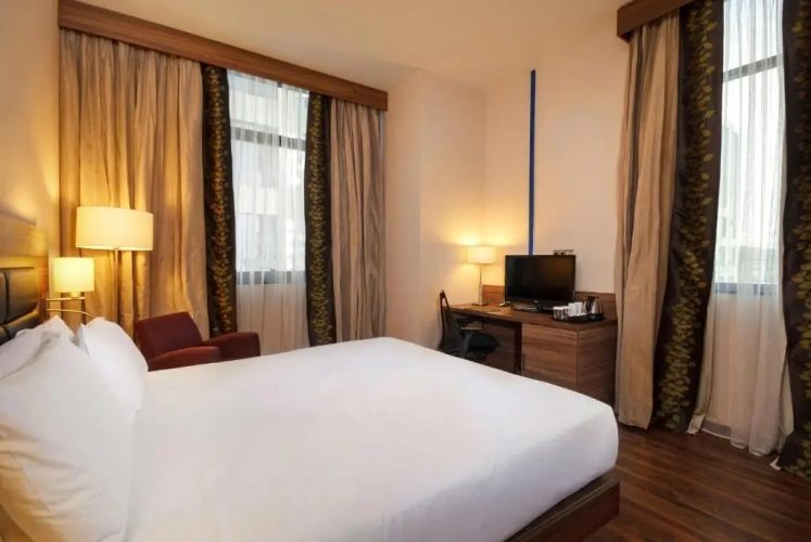 1 Bedroom Double Suite with living room