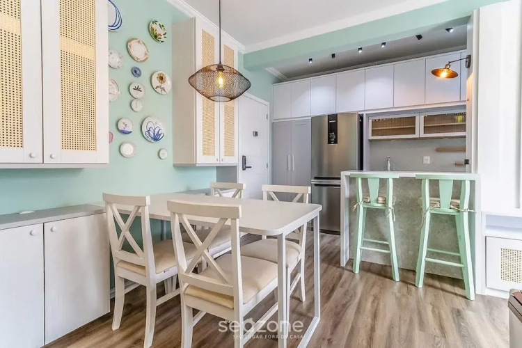 Apt w/ Gourmet Balcony 800m From the Beach Cbe0201