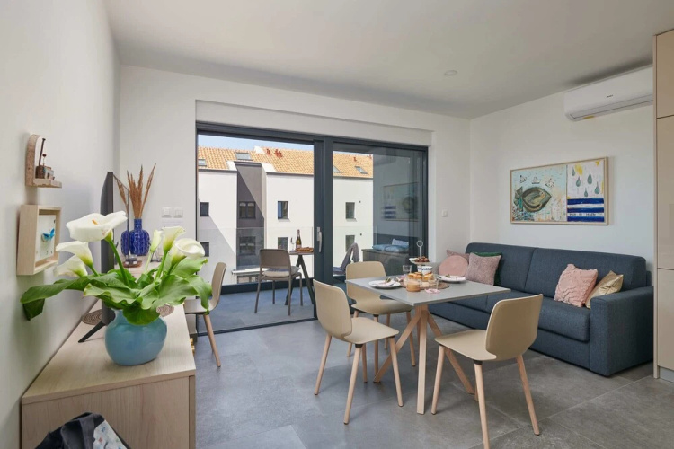 Irena Apartments