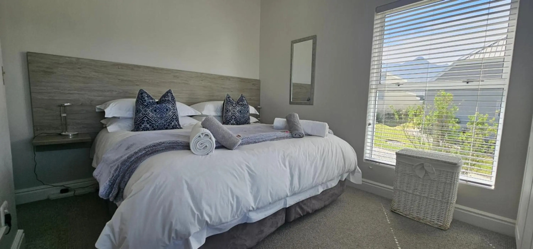 21 Manor Kingswood